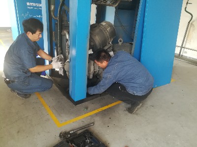 睿寂行空壓機保養年包協議正式簽訂