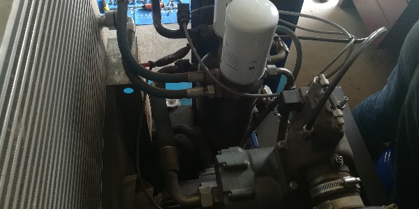 螺桿空壓機運轉中的注意事項！